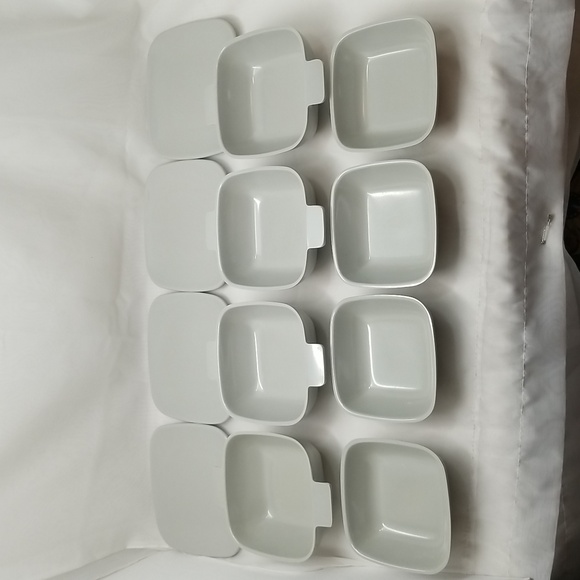 Brookpark Modern Design Gray Melamine Dinnerware - Picture 2 of 15